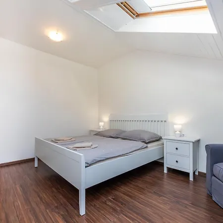 Legends Guest house Prague