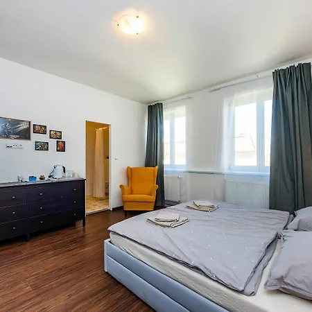 Legends Guest house *